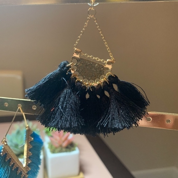 SALE💚 any 3 for $18 💚 Bohemian Tassel Fan Hoop Earrings Statement - Picture 4 of 6